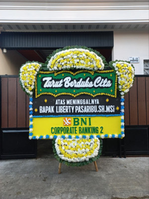Papan Bunga Duka di Gunungmas