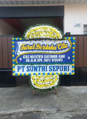 Papan Bunga Duka di Gunungmas